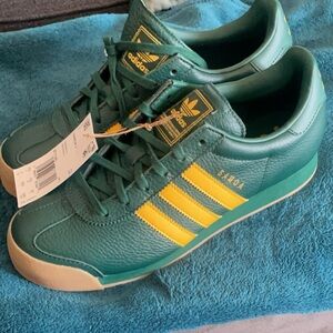 Brand new Hunter green and yellow Samoa Adidas for sale size 7
